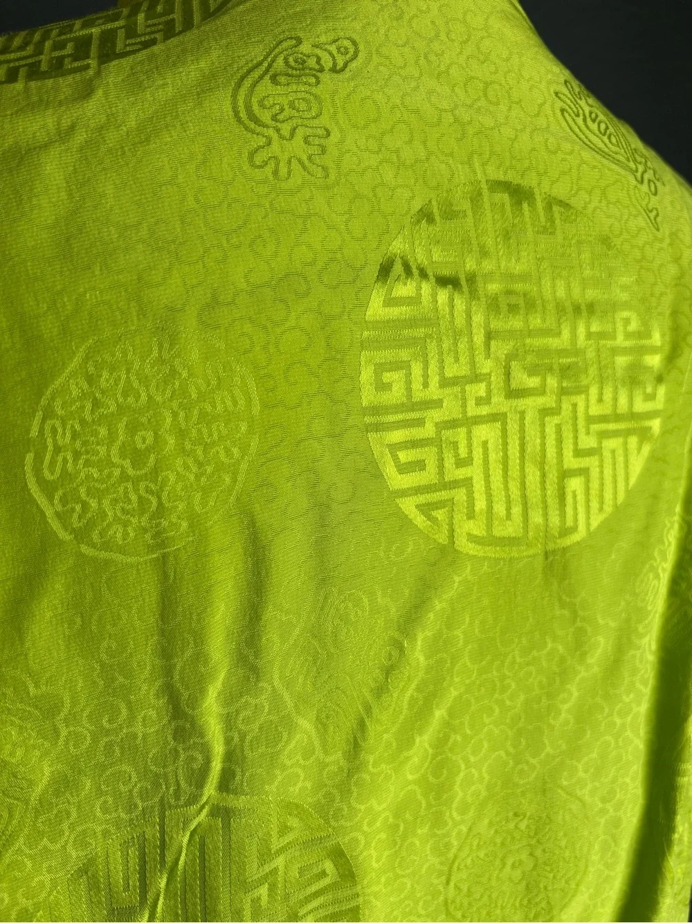 VTG Chartreuse Frog Button Jacquard Blouse Mandarin Collar Top - Picture 5 of 7